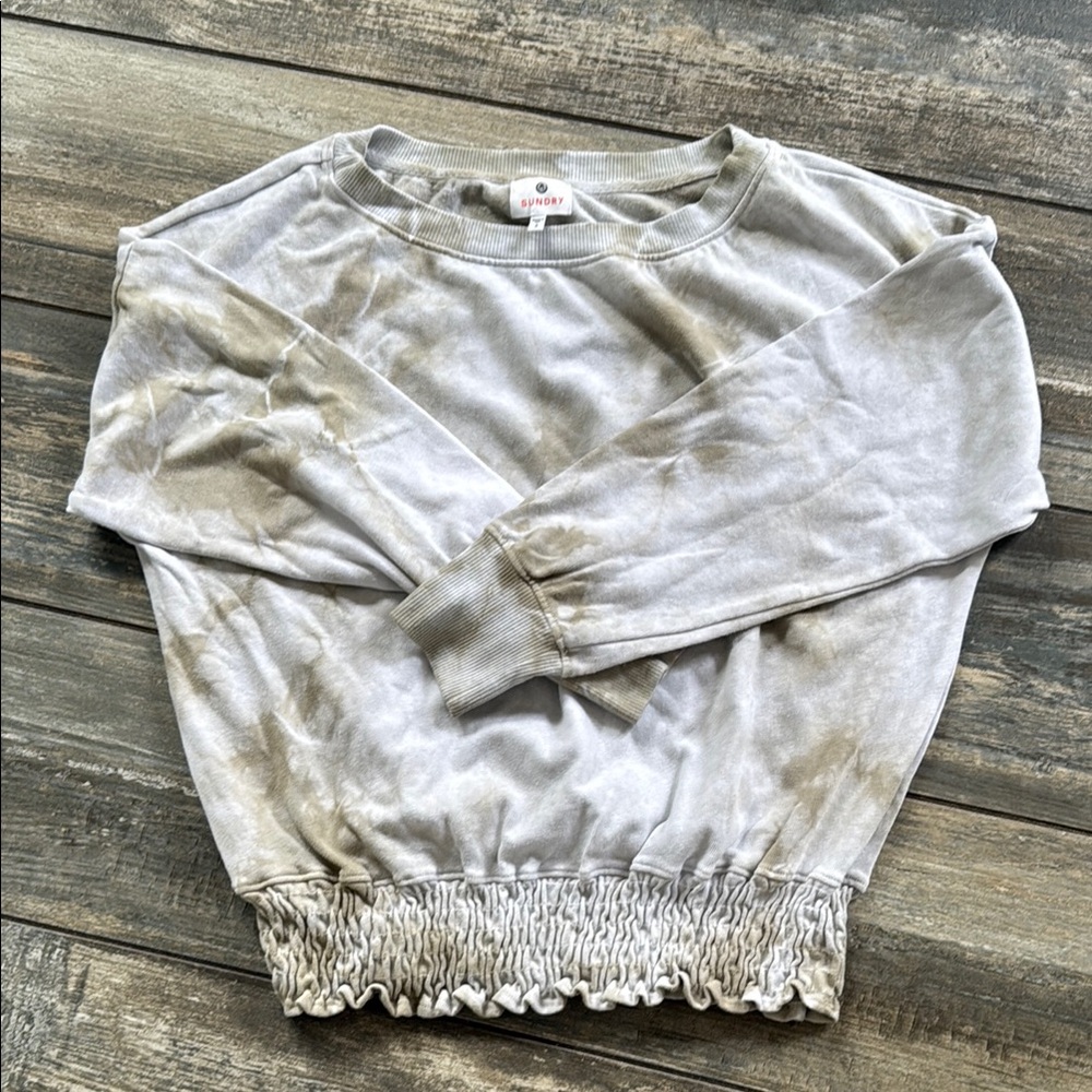 Sundry Light Gray Tie-Dye Top
